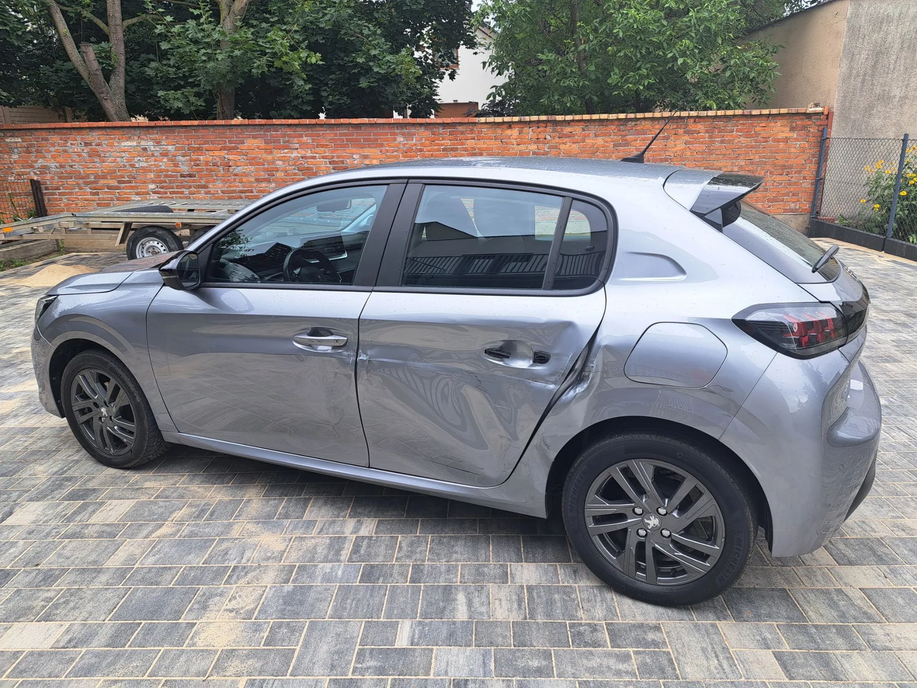Peugeot 208 1.2 PureTech 75 KM Allure