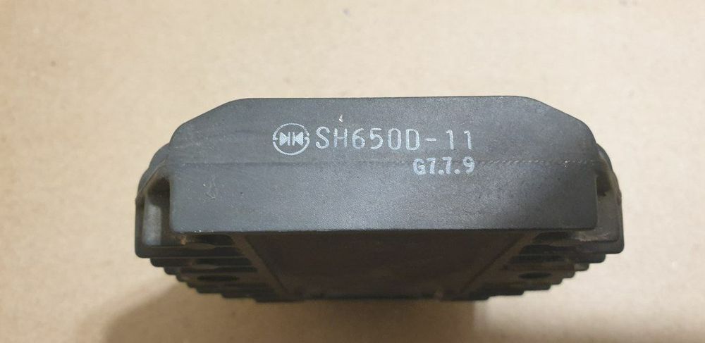 Реле регулятор напруги, Yamaha SH650D-11