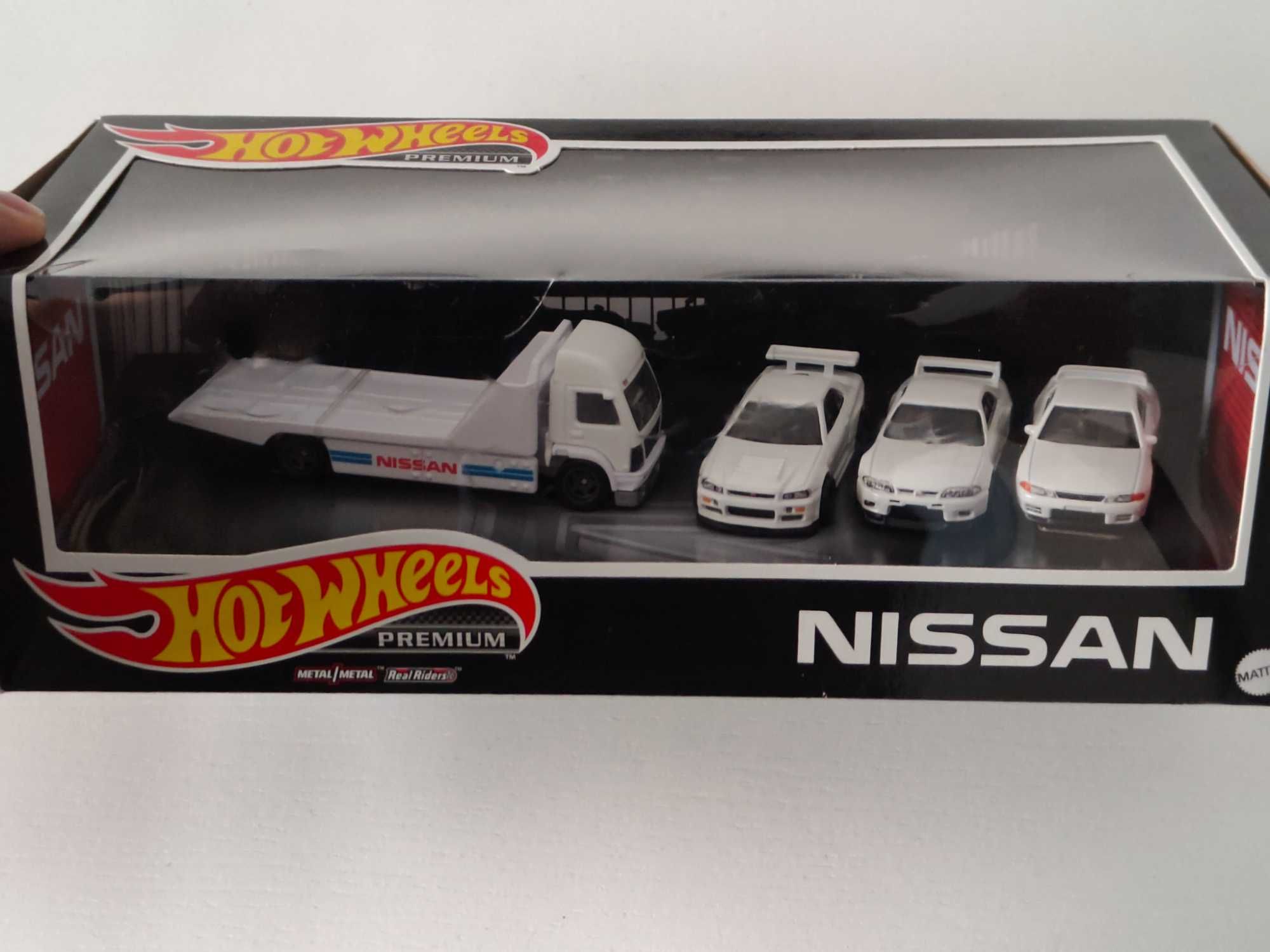 Hot Wheels Diorama Nissan Skyline GTR R32 R33 R34