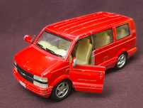 Машинка инерционная Astro Van 2001 1:38 Kinsmart Красная