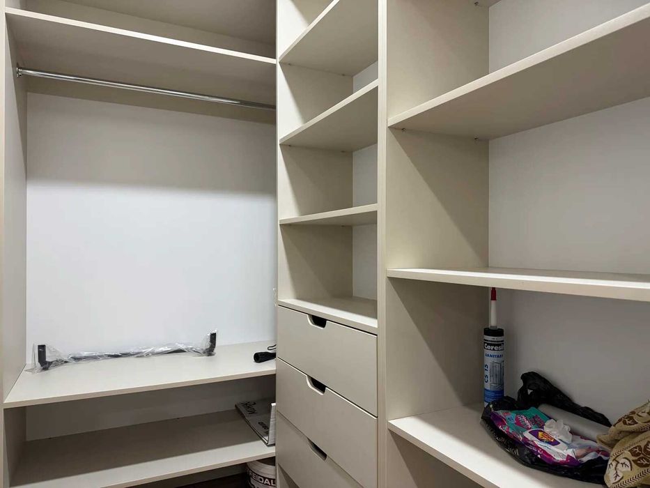 Терміново! Укомплектована двокімнатна поблизу ТРЦ "Veles Mall"