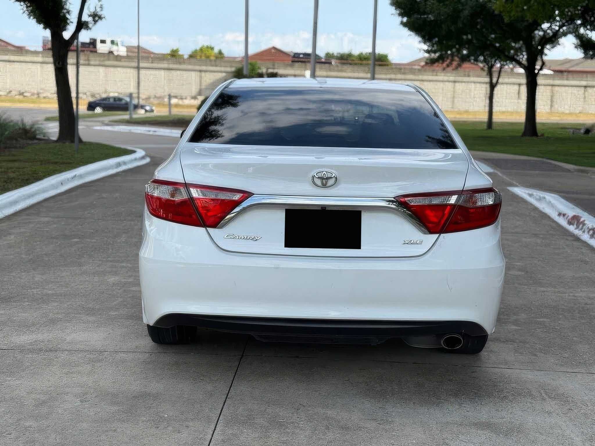 2016 Toyota Camry XLE