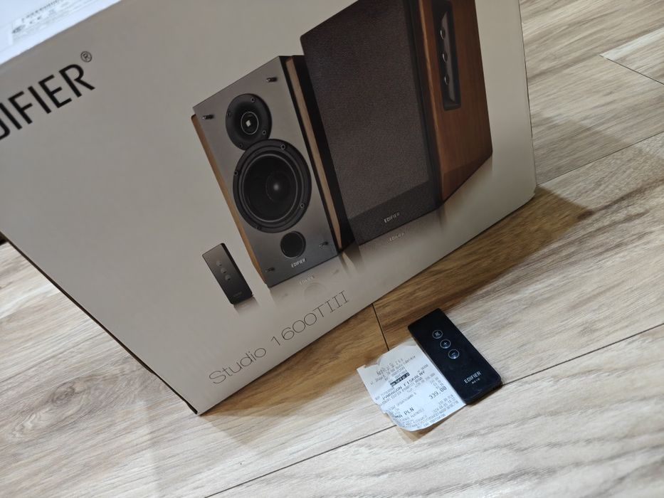 Głośniki Edifier R1600 III stan idealny.