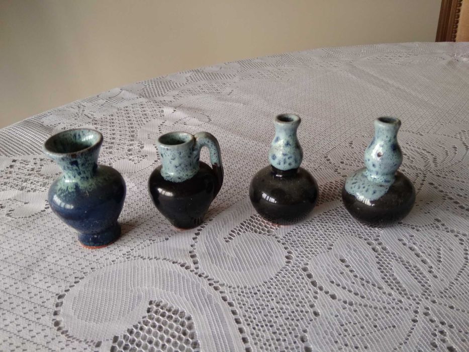 4 - Miniaturas em Louça Pintadas a Mão