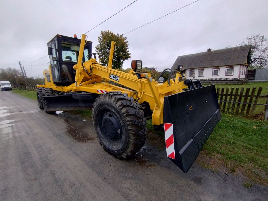 Продам автогрейдер Дз 122