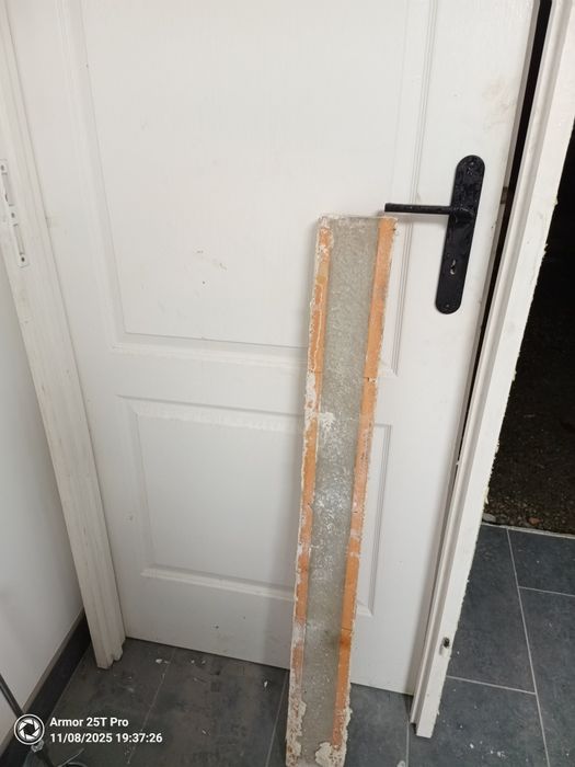 Drzwi 80 z ościeżnicą i nadprożem