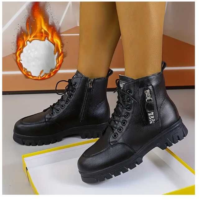 Жіночі зимові масивні черевики на платформі