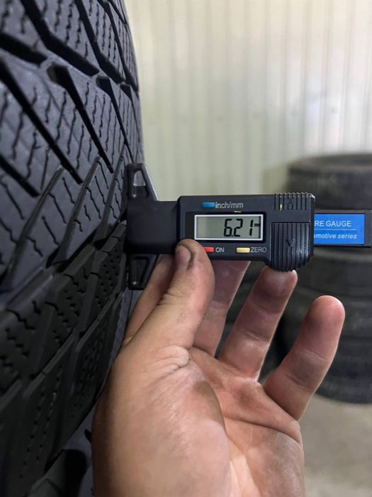 Автошини зимові BRIDGESTONE 245/45/20 (2шт)Колеса,Гума,Скати, Шини)