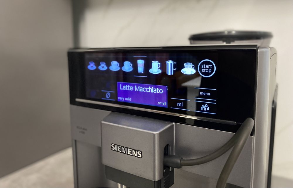 Кофемашина Siemens Eq6 plus s100. Кавоварка. Кофеварка Сенсорна!