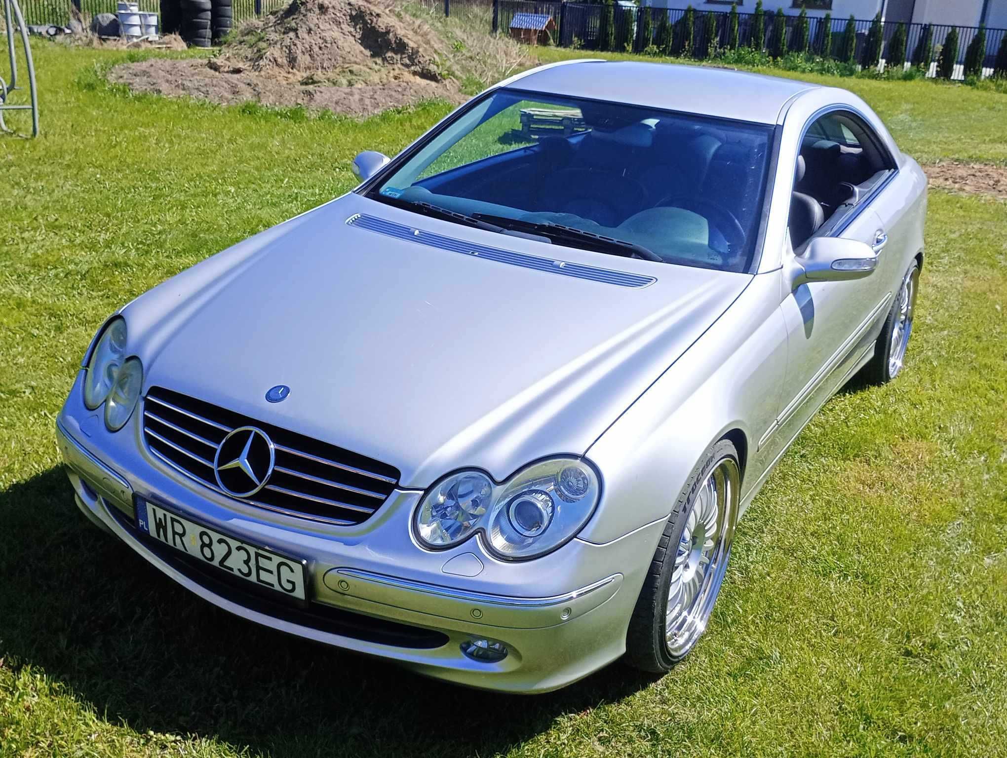 Mercedes-Benz CLK320