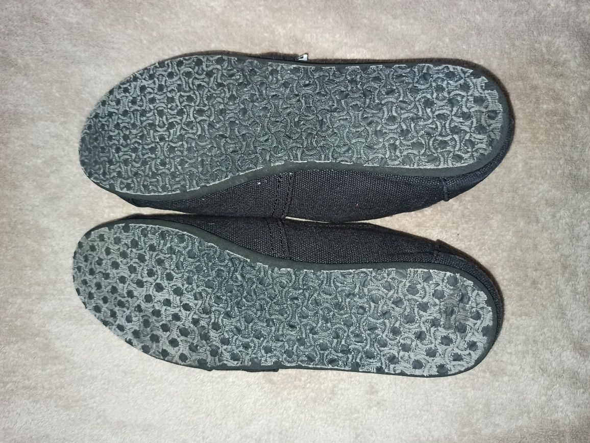 Еспадрільї Toms чорного кольору