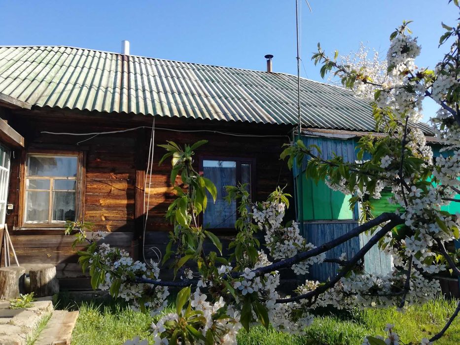 Будинок в селі Розважів