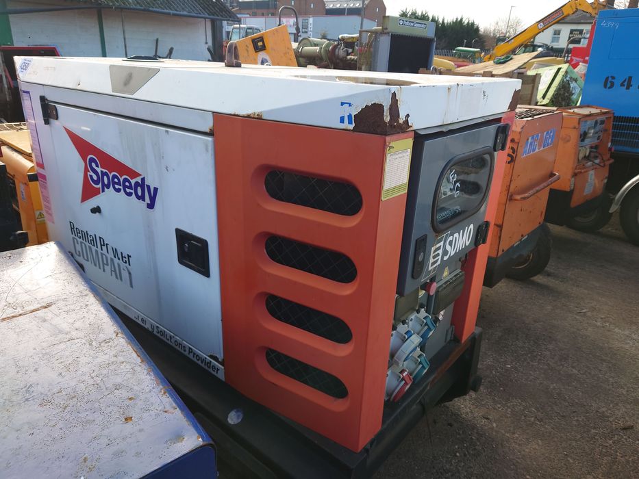 Дизельний генератор Generator SDMO R22 22kVA / 17.5 kW