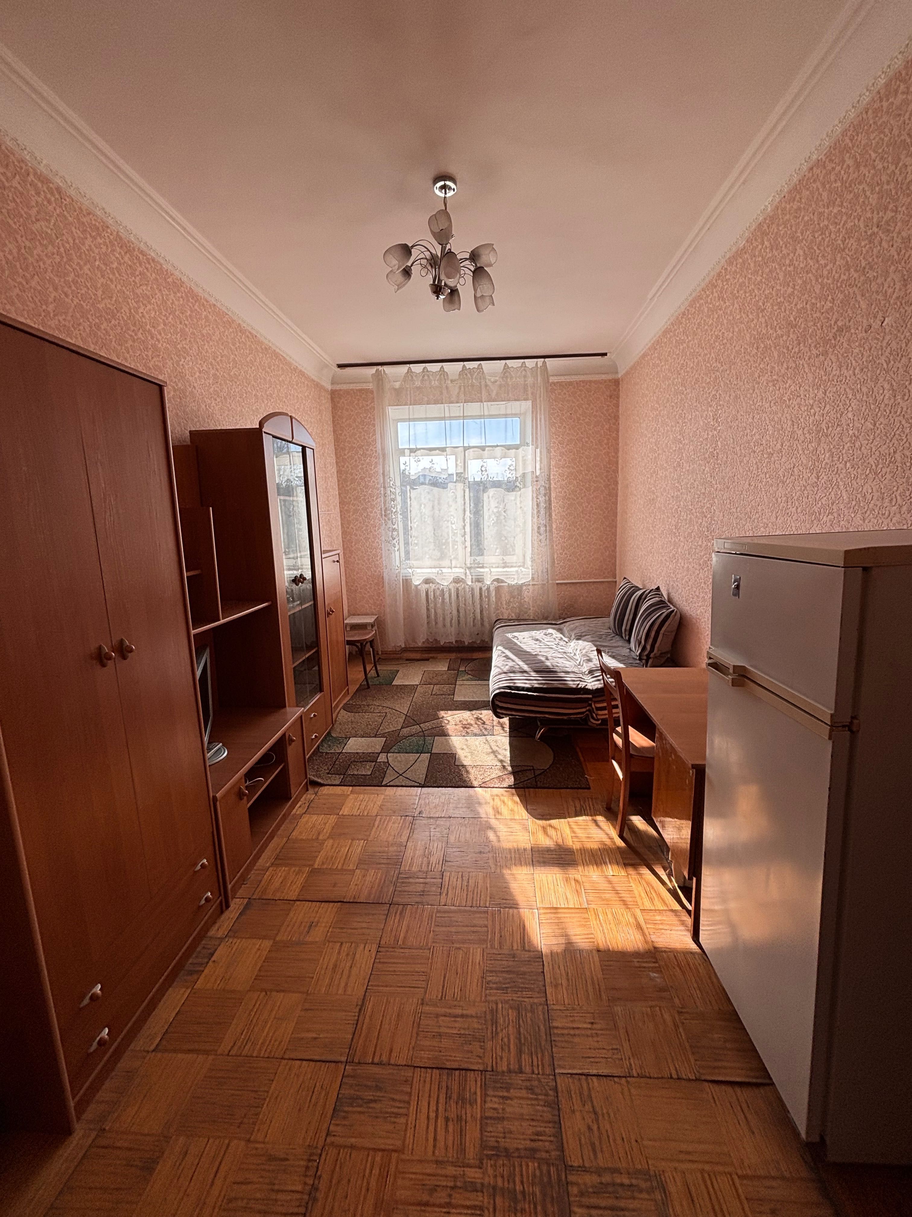 Продам кімнату в комунальній квартирі Дарницький