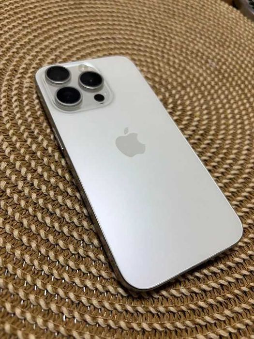 Apple iPhone 15 pro 256gb silver