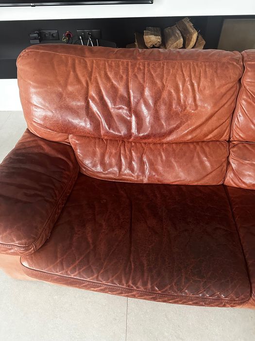 Sofá de pele usado