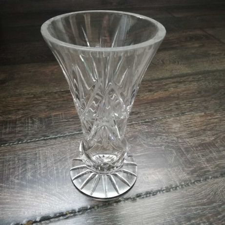 Stary wazon szkło przeżroczyste