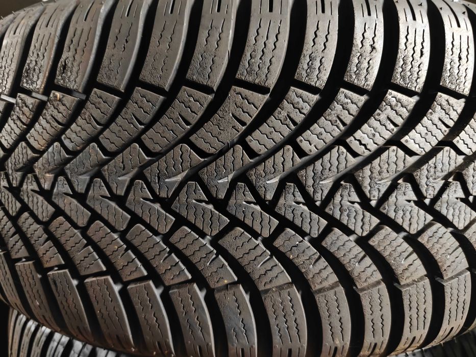 235/45R18 98V HS01 opony używane