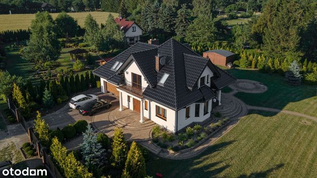 Przestronny dom otoczony zielenią w okolicy Tuszyn