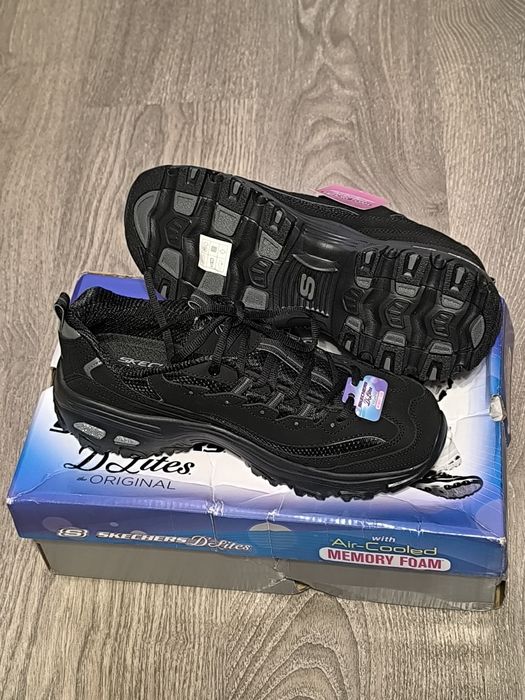 Жіночі шкіряні кросівки Skechers оригінал роз.40, довжина устілки 26.5