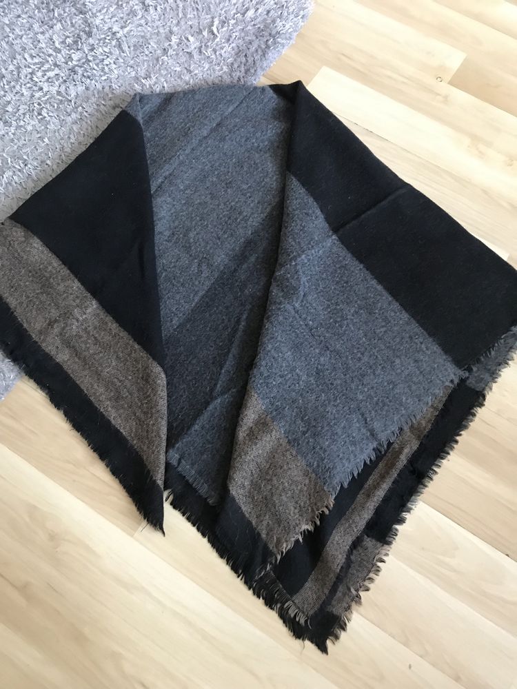 Wełniana  chusta Zara 140 X150