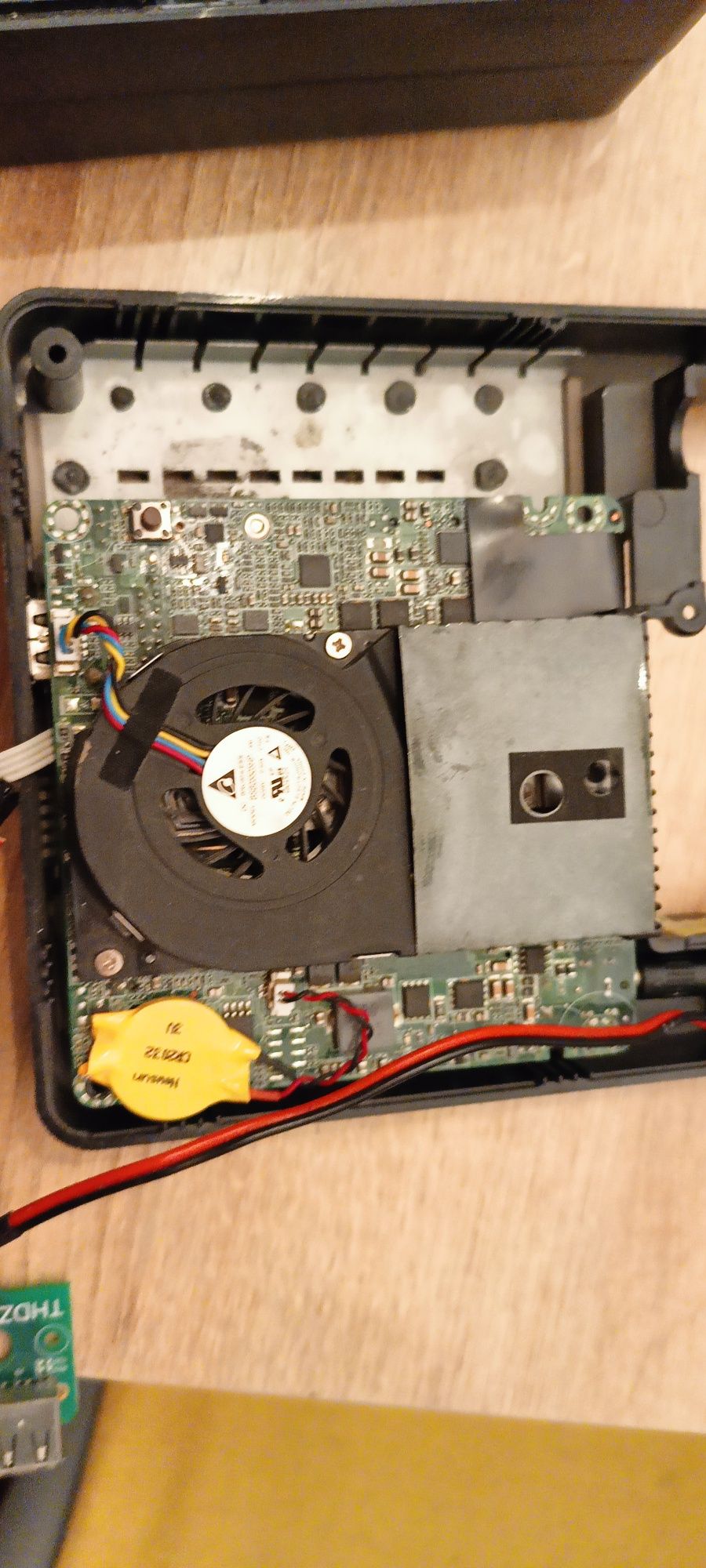 Intel NUC Board D33217GK mini pc