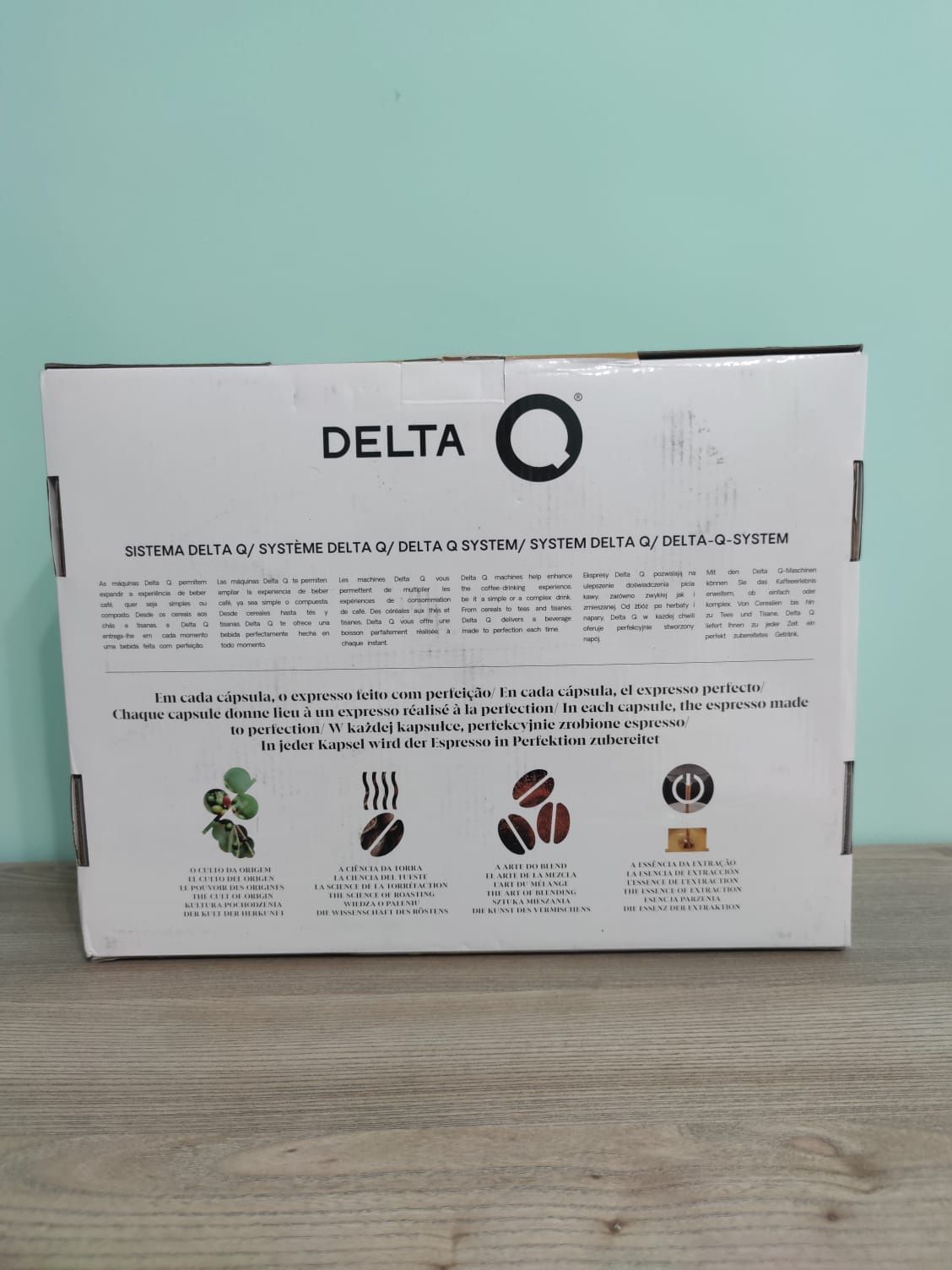 Ekspres kapsułkowy Delta Q Mini + czekoladki Merci Gratis