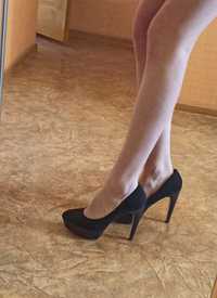 Жіноче взуття. 39 розміру