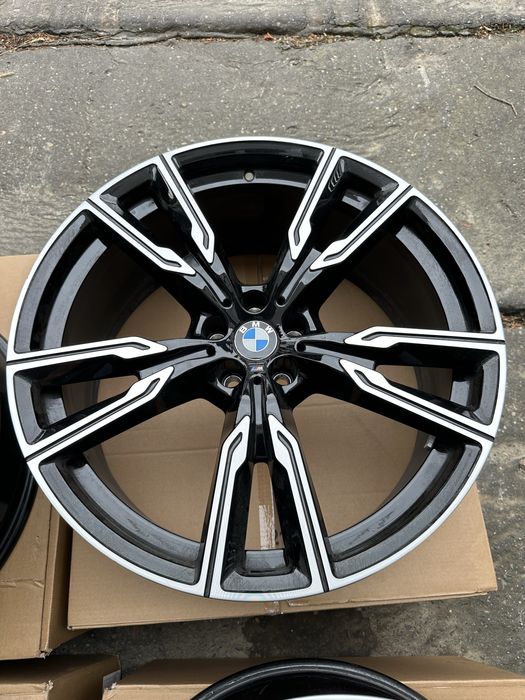 Felgi 22 Bmw X5 X6 9,5J i 10,5J używane proste