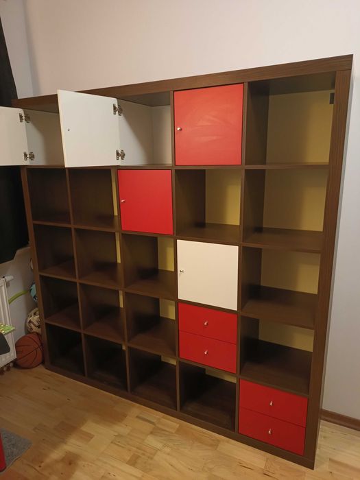 Regał IKEA Kallax 5x5, 184,5x184,5 cm brązowy