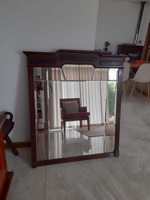 Espelho de sala de madeiras nobres