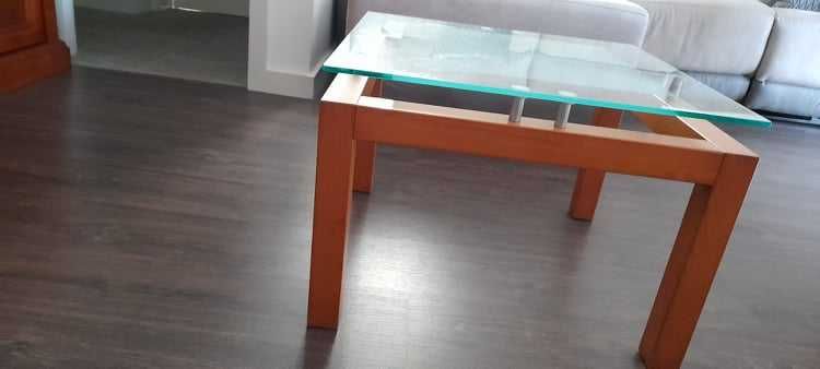Mesa de centro para sala de estar em cerejeira