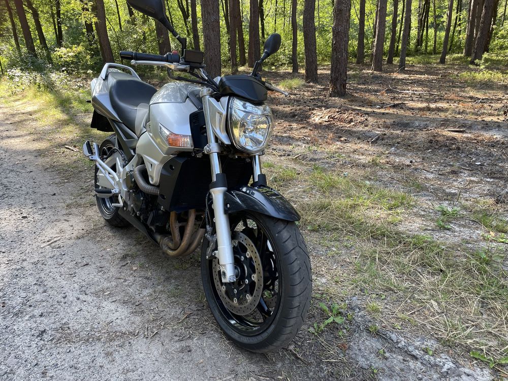 Мотоцикл Suzuki GSR 600