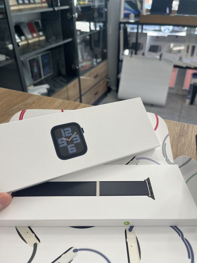 Apple Watch SE (2gen) 40/44mm нові