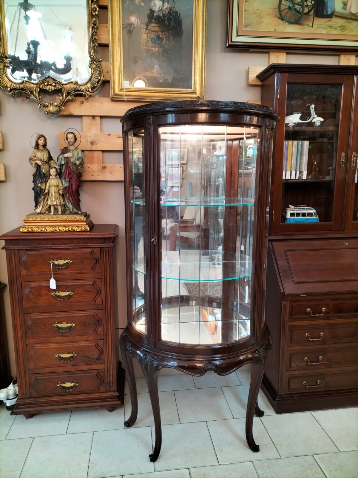 Vitrine estilo Luís XV