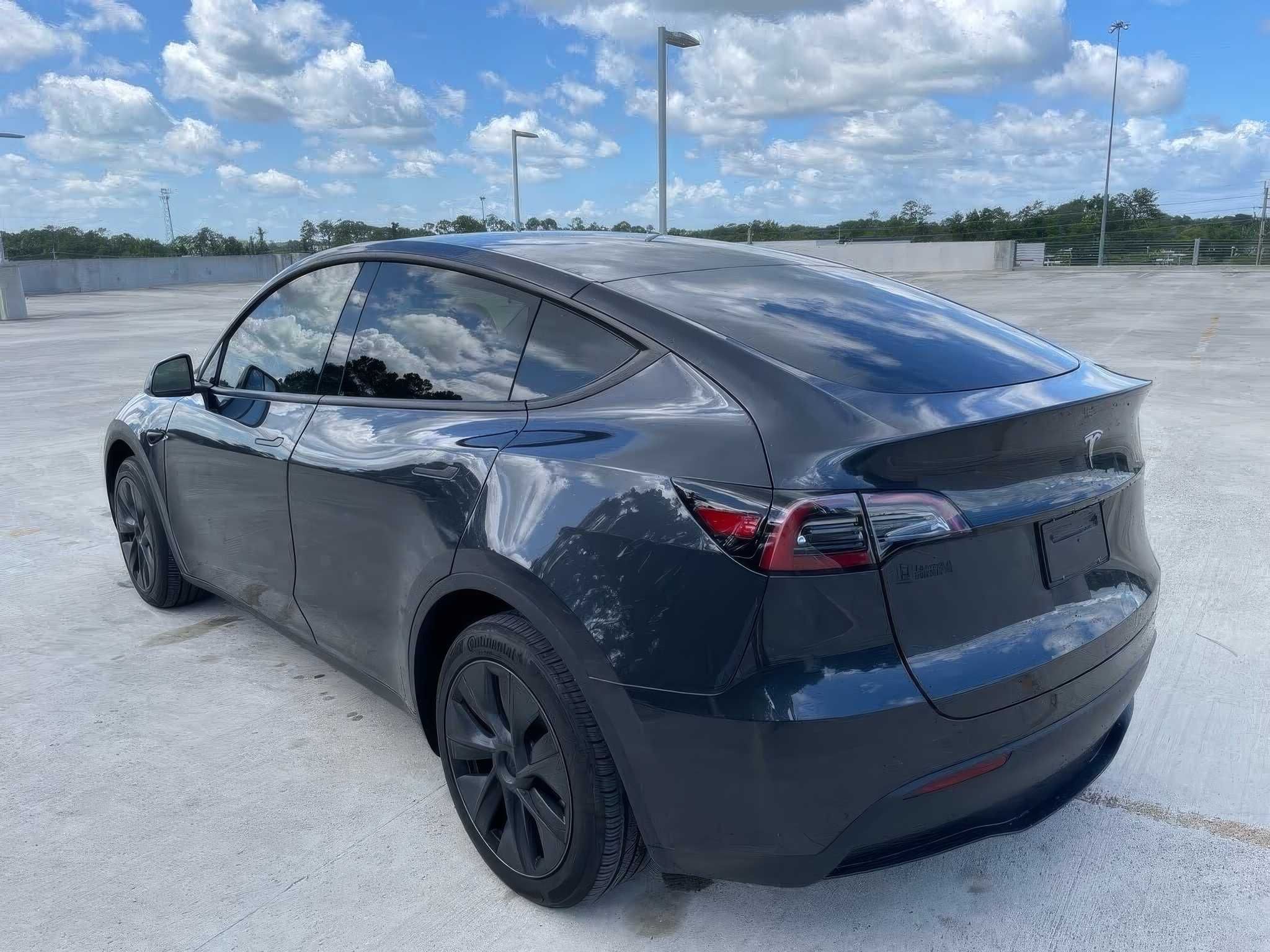 2025 Tesla Model Y Long Range