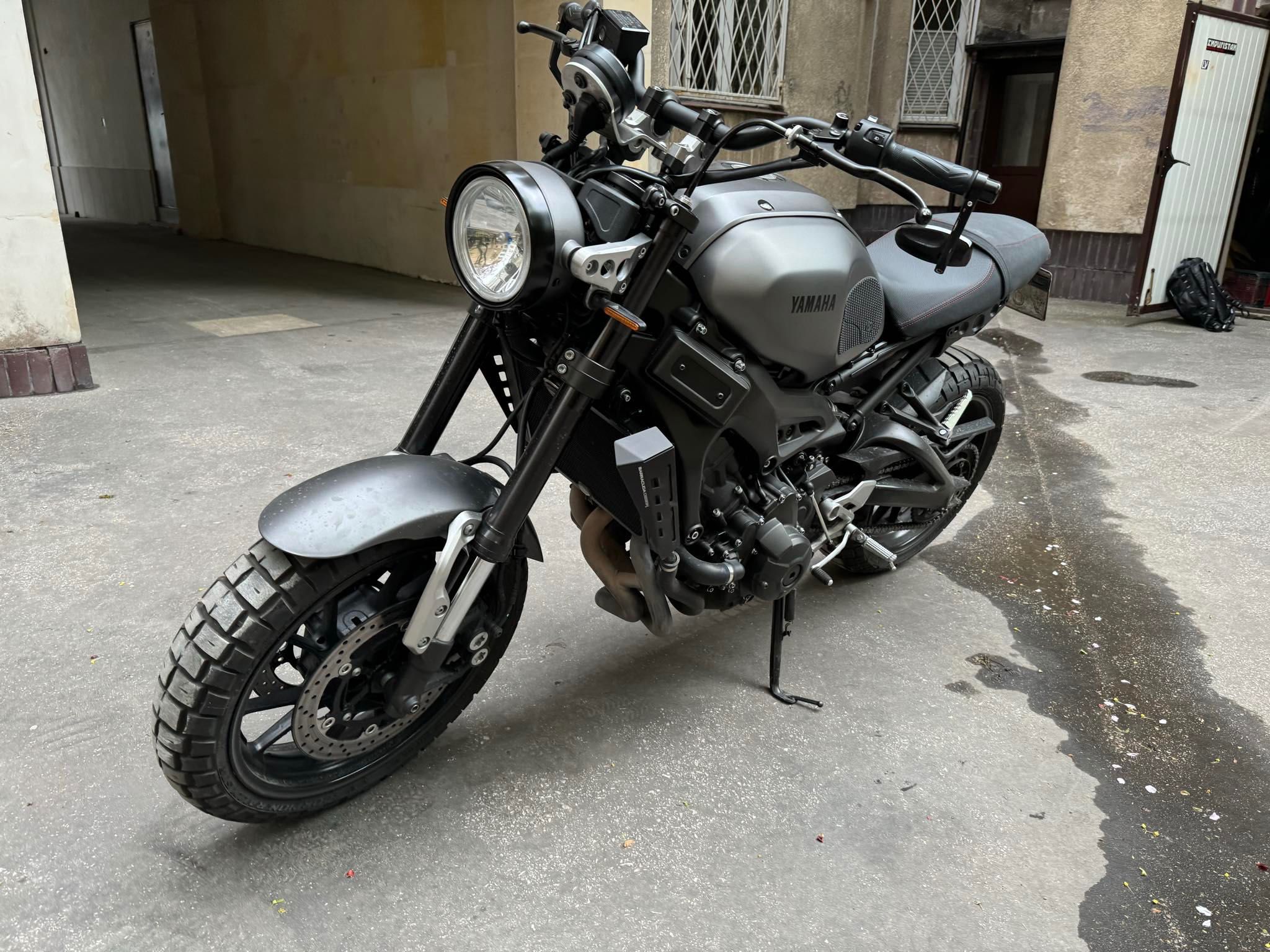 Yamaha XSR 900 FV