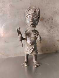 Statuetka strażnika świątyni - Afrykański brąz - Król. Benin - Nigeria