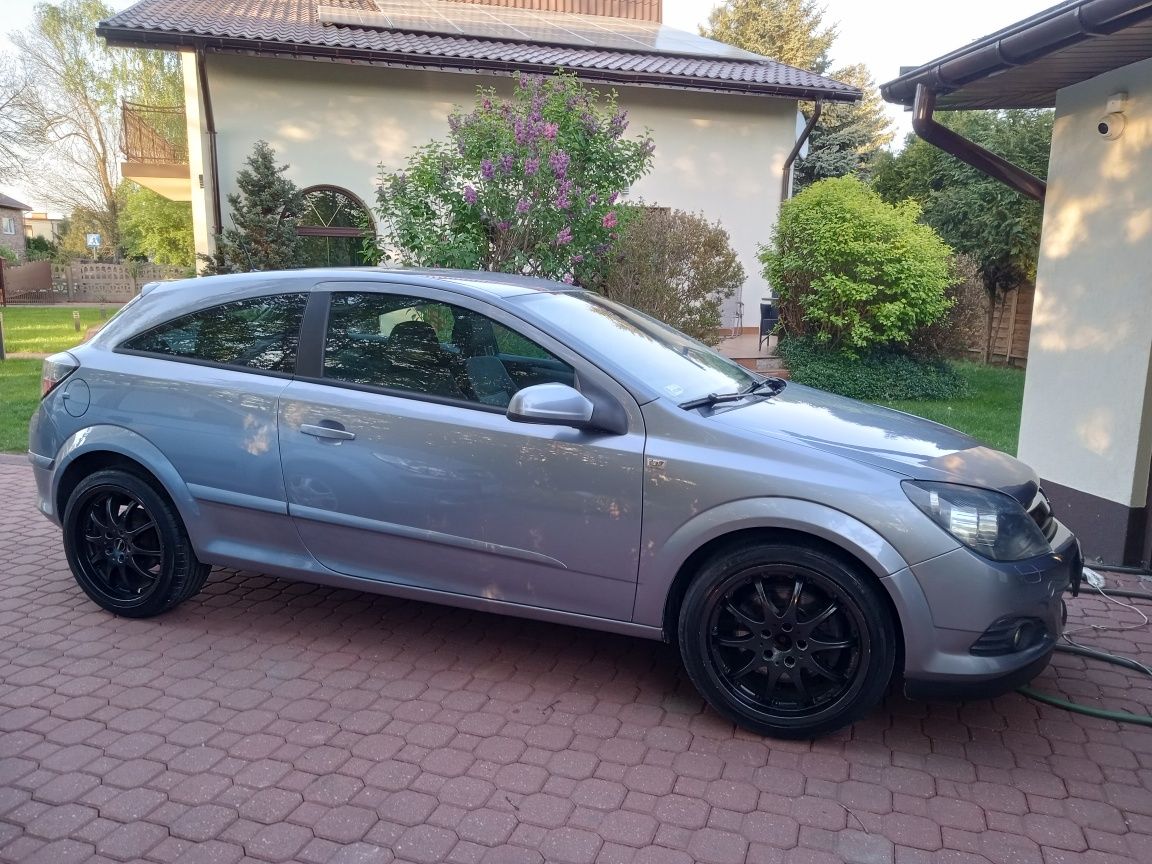 Astra GTC 1,9  Sport