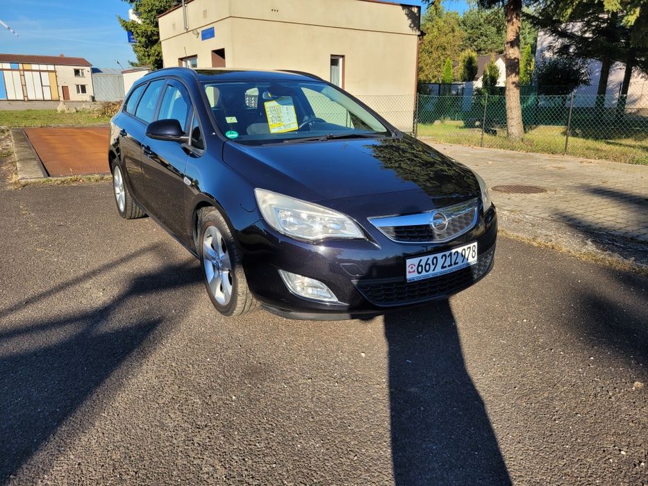Opel Astra J  KOMBI LPG