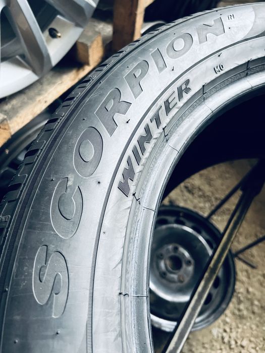 Шини Резина Зимові 24Рік 275 50 20 Pirelli Scorpion Winter 4шт