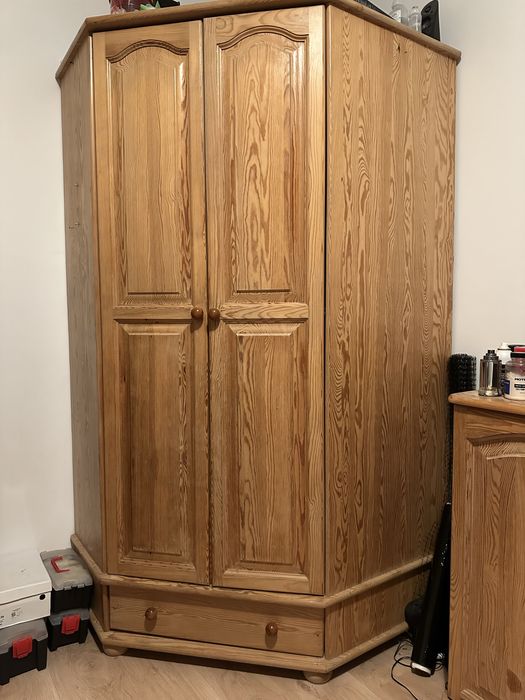 Szafa sosnowa trapez