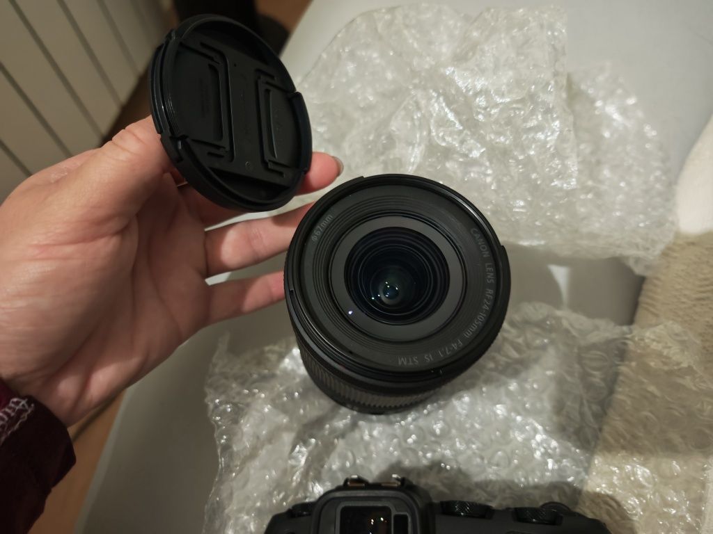 Vendo câmara profissional Canon EOS RP