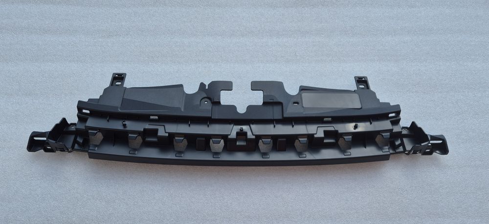 Ford Escape 2023 2024 Решетка радиатора гриль бампера хром вставка