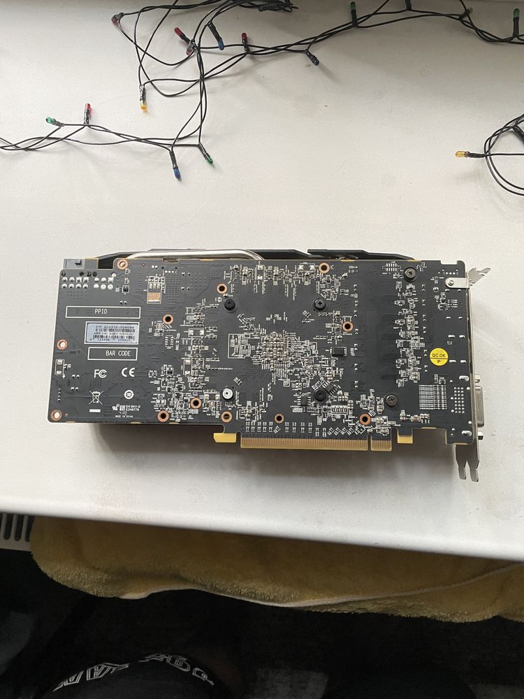 Продам RX580 на запчасти