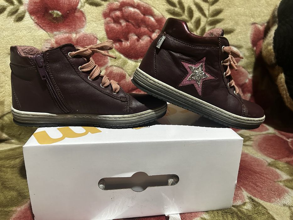 Дитячі ботинки стан нормальний