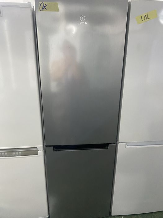 Frigorifico indesit combinado cinza