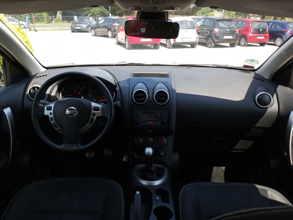 Nissan Qashqai 1.6 Benzyna 117 KM/Kamery 360/Panorama/Niski przebieg
