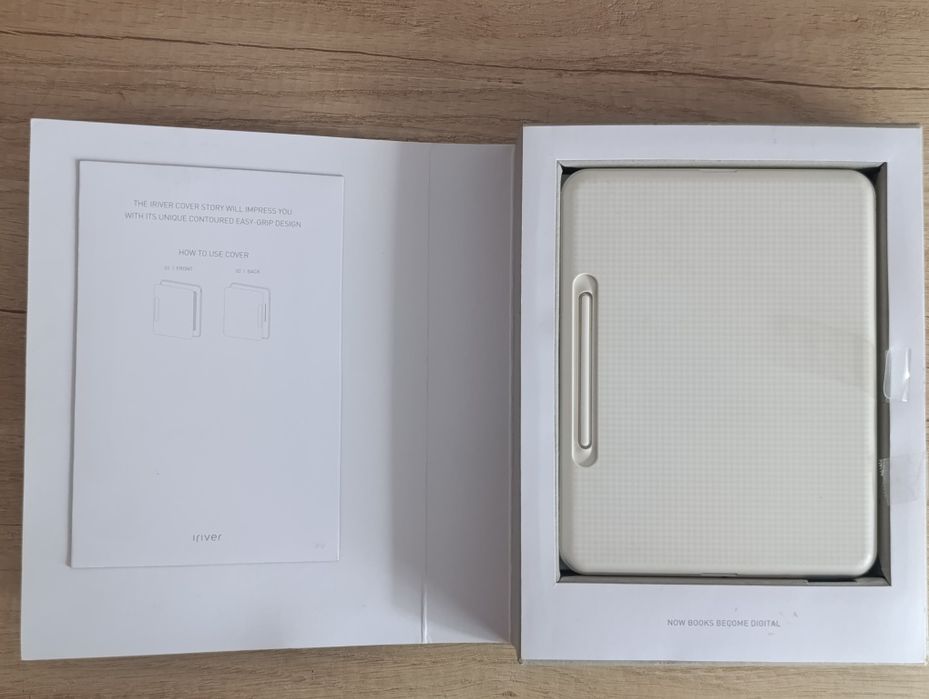 Електронна книга з тачскріном Iriver Cover Story