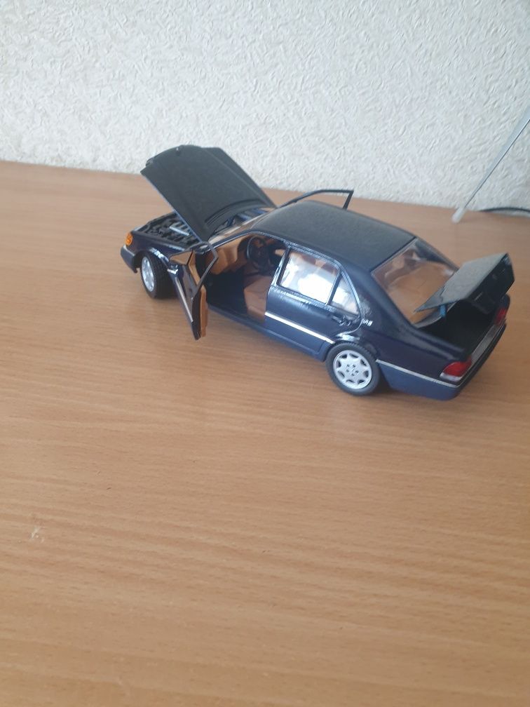 Модель schabak 1:24 mercedes 140 s600